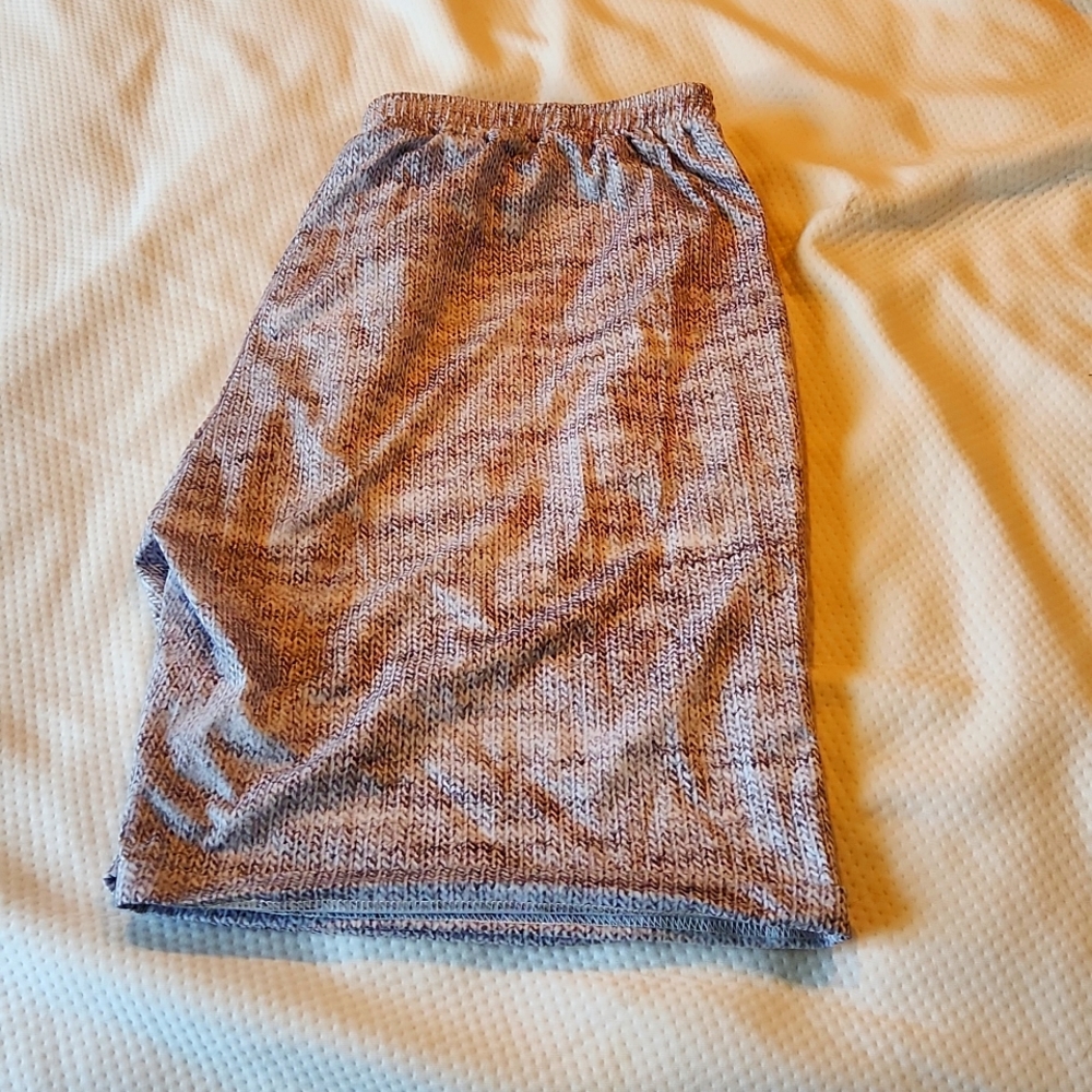 New with tags Pixie Lady women's shorts,  size 1x in a grayish white pattern